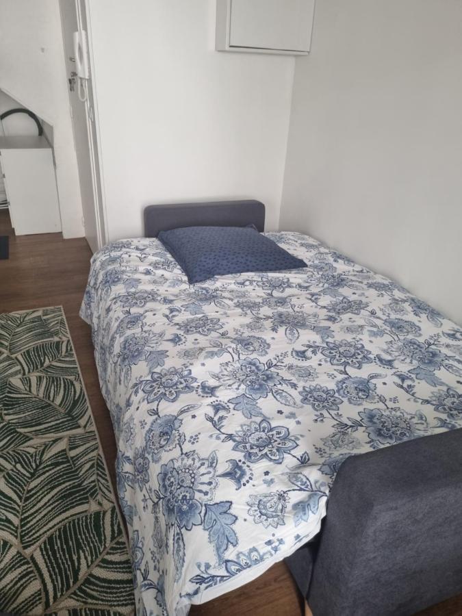 Appartement De La Rose Rouen Esterno foto